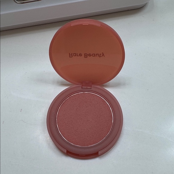 Rare Beauty Other - Rare Beauty Hope Matte Bouncy Blush